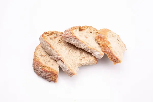 Stukjes Knapperig Brood Geïsoleerd Een Paar Stukjes Wit Brood Gesneden — Stockfoto