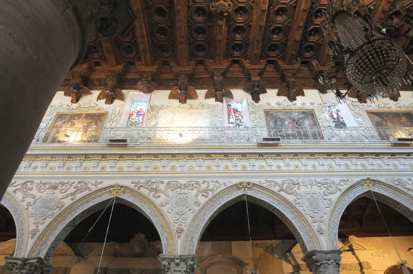 Seitenschiff der Kathedrale von Venedig — Stockfoto