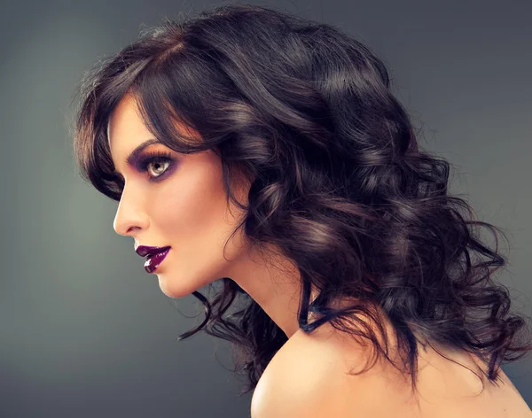 Model with purple makeup — Stock Photo, Image