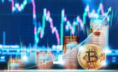 Büyüme grafiği çizelgesi olan altın bitcoin. Bitcoin altın sikke ve çözülmüş grafik arka planı. Sanal kripto para birimi kavramı. Borsa çizelgesi. Bitcoin Yatırım İş Dünyası İnternet Teknolojisi