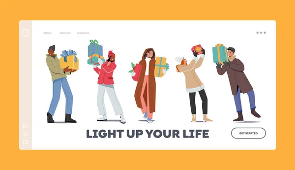 Personajes Hombres y mujeres Comprar regalos para vacaciones Plantilla de Landing Page. Gente feliz sosteniendo regalos para Navidad — Vector de stock