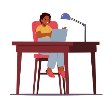 Masada dizüstü bilgisayarla oturan Afrikalı Çocuk, Dersler Öğrenme, Webinar İzleme, Arkadaşlarla Sohbet. Çocuk Uzaktan Eğitimi
