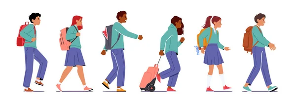 Conjunto de niños de la escuela caminan con mochilas aisladas sobre fondo blanco. Niños Personajes Use uniforme y mochila — Archivo Imágenes Vectoriales