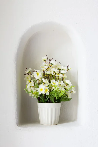 Konstgjorda blommor — Stockfoto