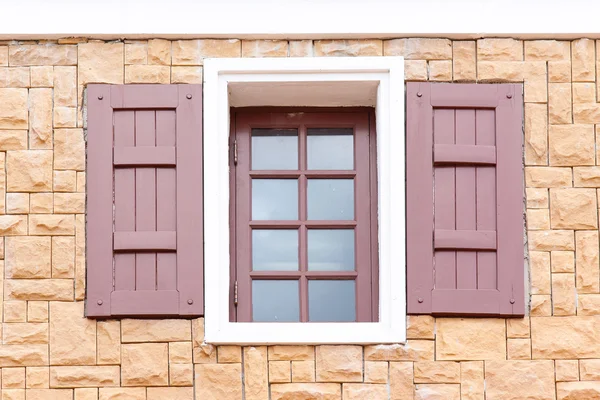 Vieja ventana de madera — Foto de Stock