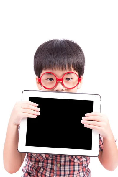 Feliz niño sosteniendo la tableta PC — Foto de Stock