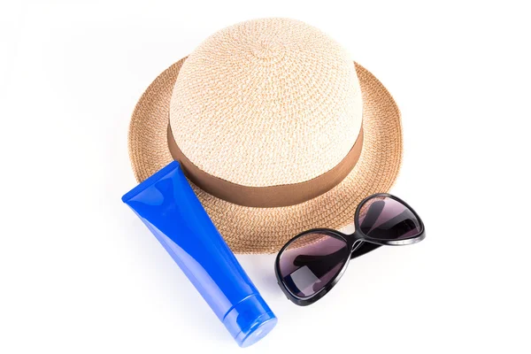 Lunettes de soleil, Chapeau de paille, Bloc solaire isolé sur fond blanc — Photo