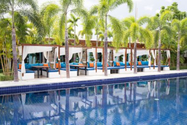 Yüzme Havuzu, şezlong