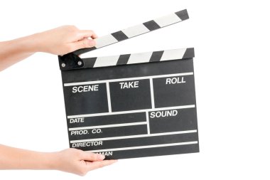Film üretim clapper tahta üzerinde beyaz b izole tutan kadın