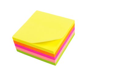 beş renk bloğunu izole beyaz zemin üzerine post-it Notlar