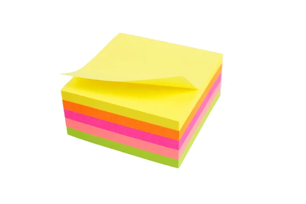 Πέντε χρώμα μπλοκ του post-it σημειώσεις που απομονώνονται σε λευκό φόντο — Φωτογραφία Αρχείου