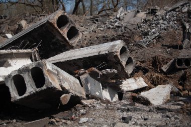 Köprü Ruslar tarafından yok edildi.