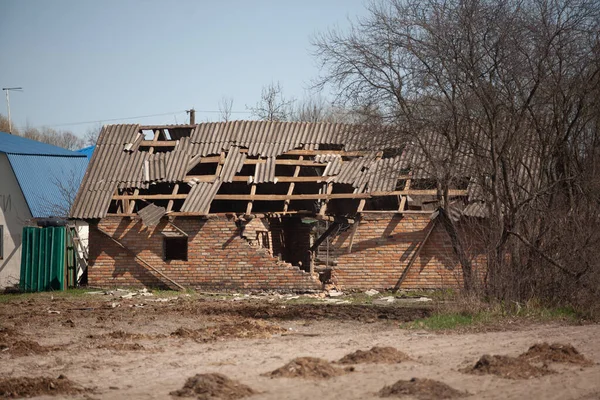 Barn Destroyed Russian Shell — Foto Stock