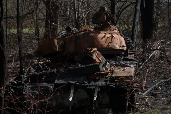 Ukrayna 'da yanmış Rus tankı