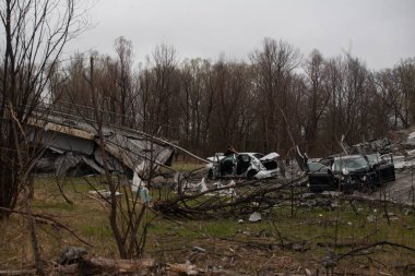 Rus bombasıyla vurulduktan sonra köprü yıkıldı.