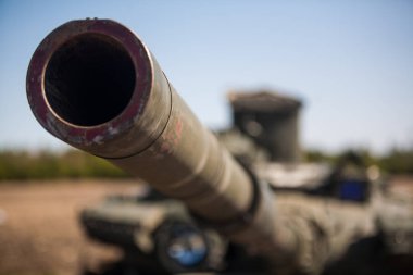 Hasarlı bir tank fıçısı.