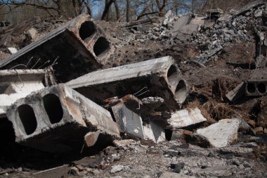 Köprü Ruslar tarafından yok edildi.