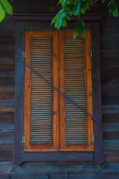 Wooden House Wooden Shutters — Stockfoto