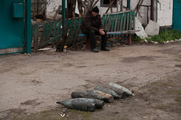 Unexploded Shells Street — стоковое фото