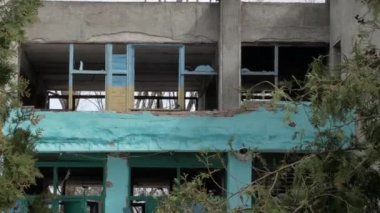 Rus bombardımanından sonra yıkılan evler