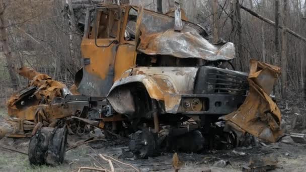 Сгоревший Ржавый Военный Автомобиль — стоковое видео