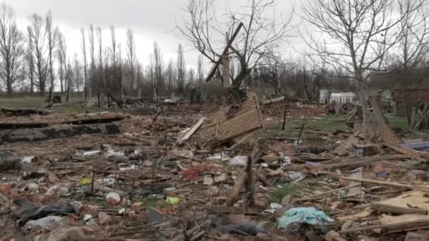 被俄罗斯炸弹摧毁的房屋被毁 — 图库视频影像