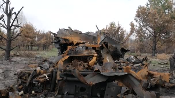 Vestiges Véhicule Militaire Brûlé — Video