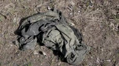 Rus ordusunun terk edilmiş askeri üniforması.