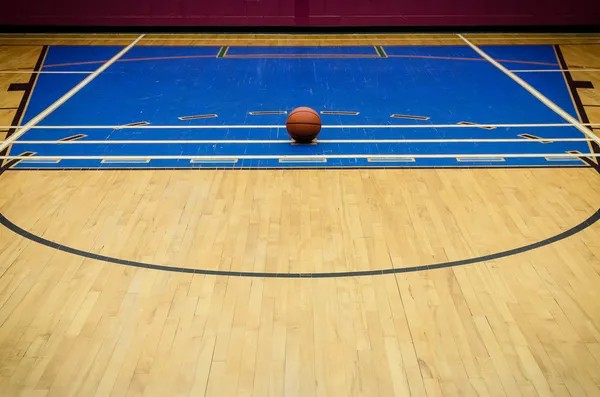 Gymnasium basketbal — Stockfoto