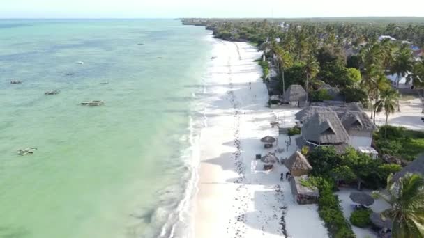 Flygfoto över stranden på ön Zanzibar, Tanzania — Stockvideo