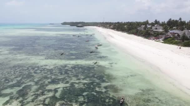 Aerial view of the ocean near the coast of Zanzibar, Tanzania — Stock Video