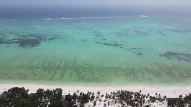 Oceano Indiano vicino alla riva di Zanzibar, Tanzania — Video Stock