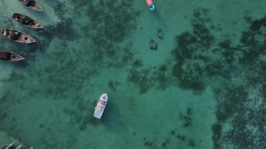 Hint Okyanusu, Zanzibar kıyısı, Tanzanya