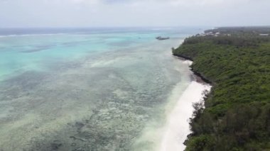Tanzanya 'nın Zanzibar kıyısındaki okyanus manzarası
