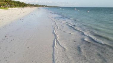 Tanzanya 'nın Zanzibar kıyısındaki okyanus manzarası