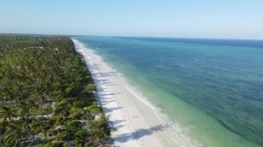 Tanzanya 'nın Zanzibar kıyısındaki okyanus manzarası