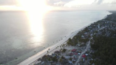 Hint Okyanusu 'nun güzel manzarası. Tanzanya' nın Zanzibar kıyısında.