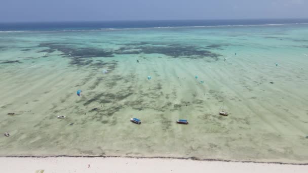 Beau paysage de l'océan Indien près du rivage de Zanzibar, Tanzanie — Video