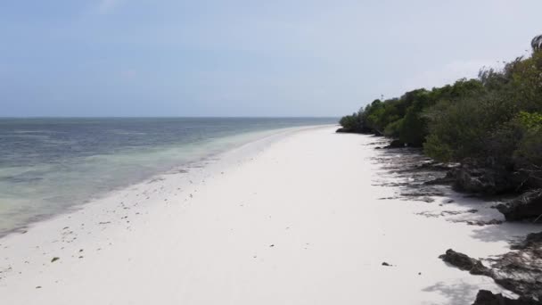Toto Stock Video Ukazuje Prázdnou Pláž Ostrově Zanzibar Tanzanie — Stock video