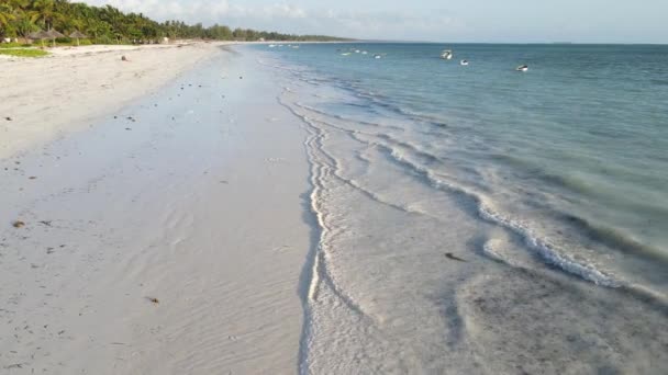 Ocean u wybrzeży wyspy Zanzibar, Tanzania, zwolnione tempo — Wideo stockowe