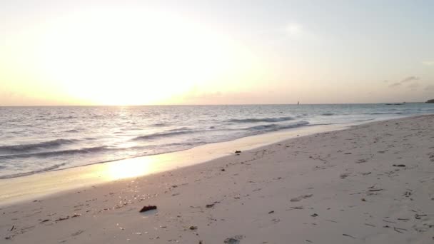 Ocean Indyjski u wybrzeży wyspy Zanzibar, Tanzania, zwolnione tempo — Wideo stockowe