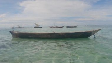 Zanzibar, Tanzanya - kıyıya yakın tekne, yavaş çekim