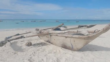 Zanzibar, Tanzanya - kıyıya yakın tekne, yavaş çekim
