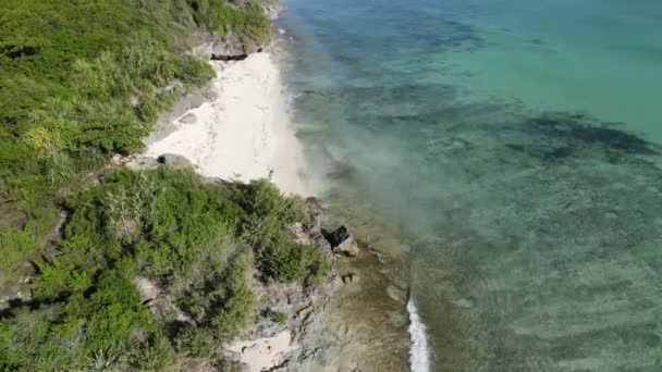 Üres strand Zanzibár szigetén, Tanzánia, lassított felvétel — Stock videók