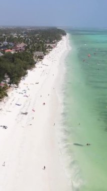 Tanzanya 'nın Zanzibar adasındaki sahil