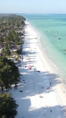 Tanzanya 'nın Zanzibar adasındaki sahil