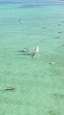 Tanzanya 'nın Zanzibar adasındaki sahil