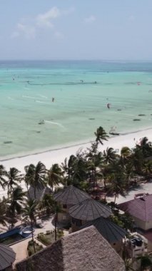 Tanzanya 'nın Zanzibar adasındaki sahil