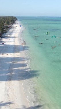 Tanzanya 'nın Zanzibar adasındaki sahil