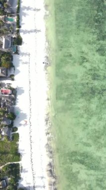 Tanzanya 'nın Zanzibar adasındaki sahil